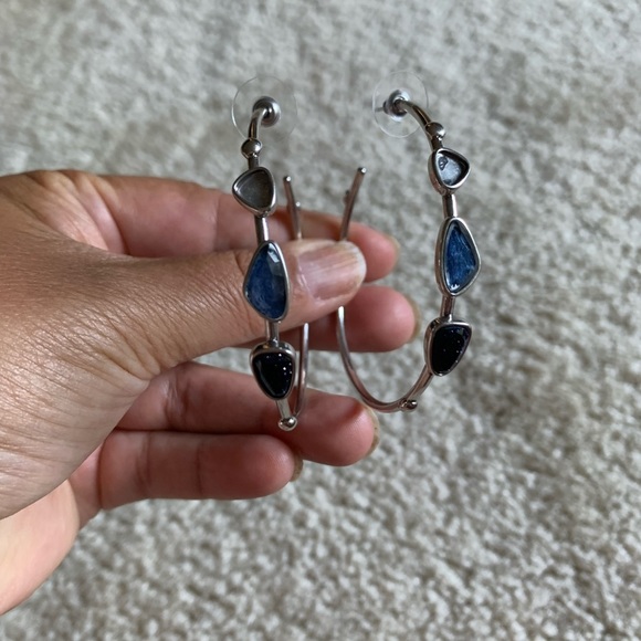 KENDRA SCOTT Ivy Hoop Earrings - Defect - Picture 12 of 12